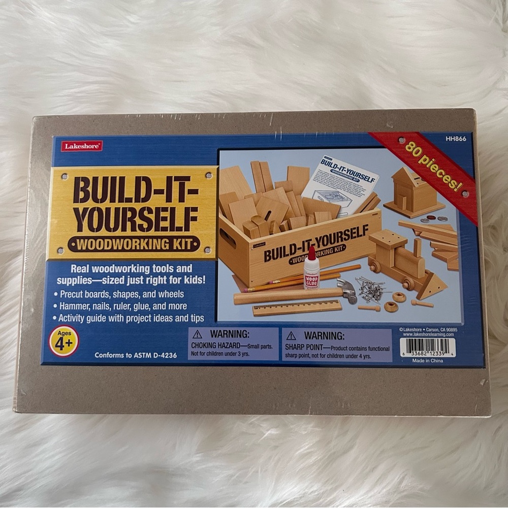 NEW BUILT-IT-YOURSELF WOODWORKING KIT BY LAKESHORE 80 PCS HH866